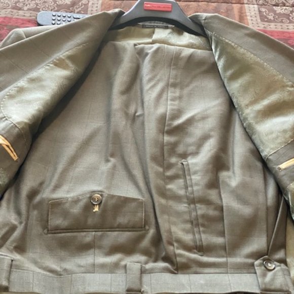 Men's 2pc Suit - Picture 2 of 3